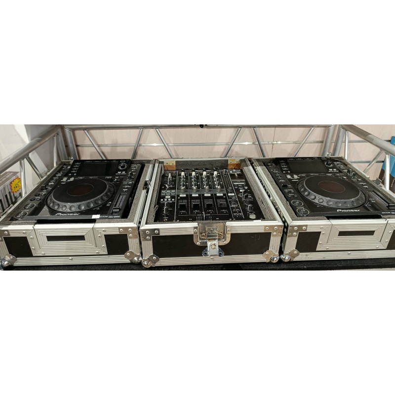 Lot de 2 platines Pioneer cdj 2000 + Djm 900 nexus + flight cases