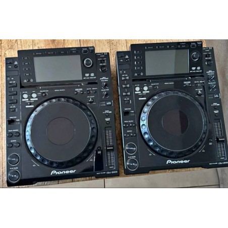 Lot de 2 platines Pioneer cdj 2000 + mixer Pioneer djm 750