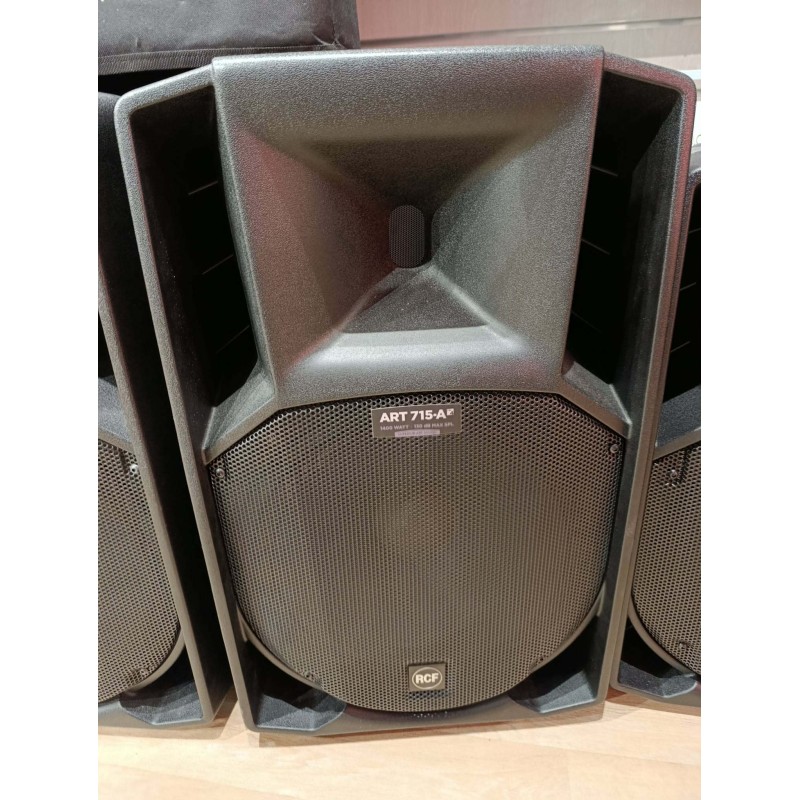 RCF ART 715 MK4 avec housses