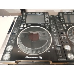 Lot de 2 platines Pioneer cdj 2000 nexus 2 avec decksaver
