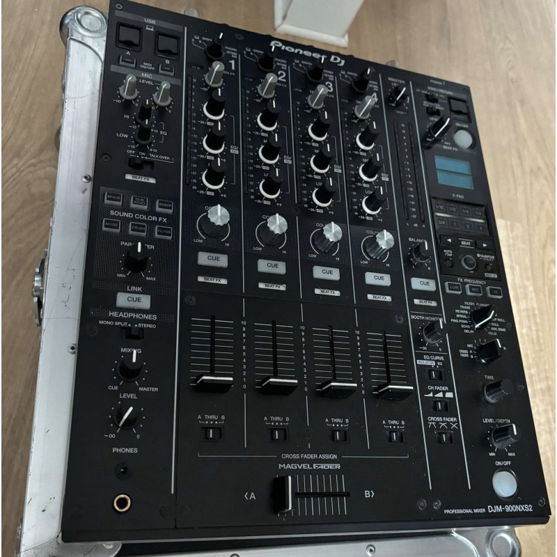 Pioneer djm 900 nexus 2 avec flight case