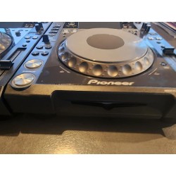 Lot de 2 Pioneer cdj 2000 nexus avec flights et decksaver