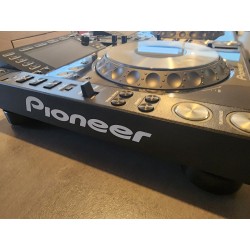 Lot de 2 Pioneer cdj 2000 nexus avec flights et decksaver