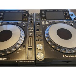 Lot de 2 Pioneer cdj 2000 nexus avec flights et decksaver