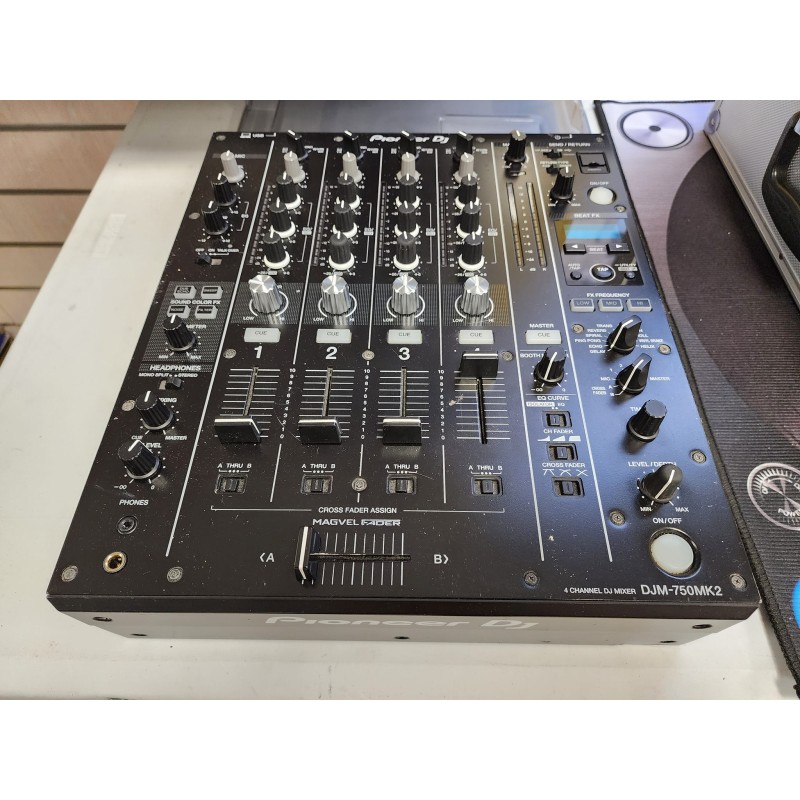 Pioneer djm 750 mk2 avec decksaver - garantie 6 mois