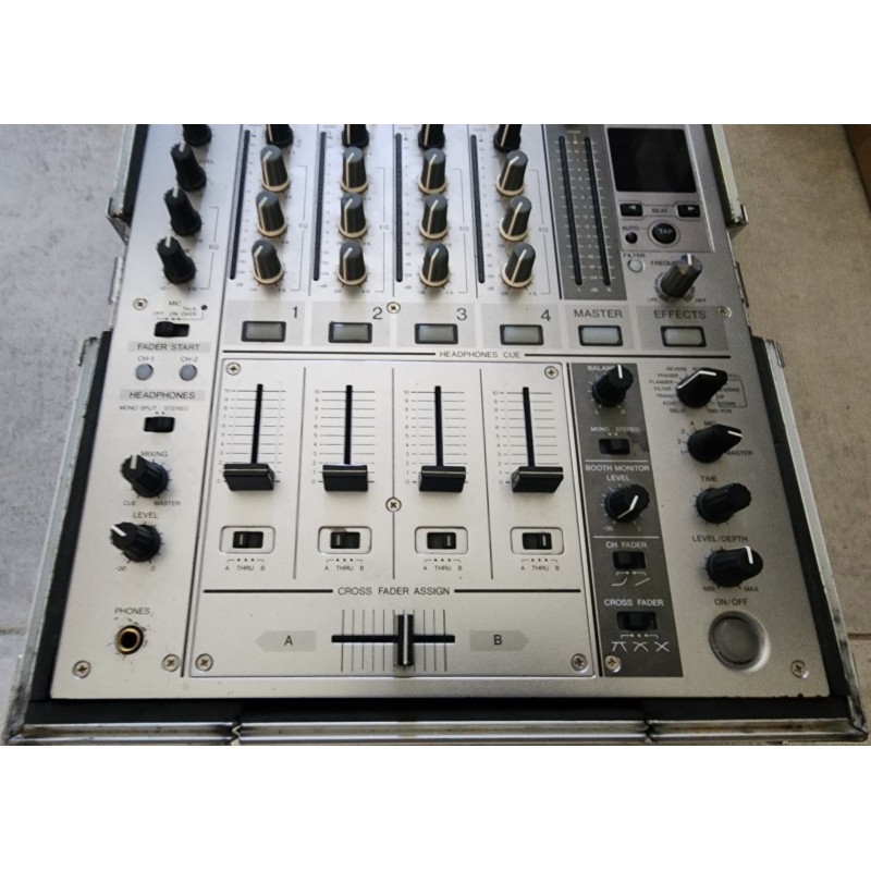 Pioneer djm 700s avec flight case - Garantie 6 mois