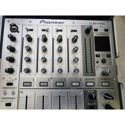 Pioneer djm 700s avec flight case - Garantie 6 mois