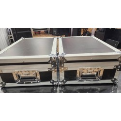 Lot de 2 flights cases...