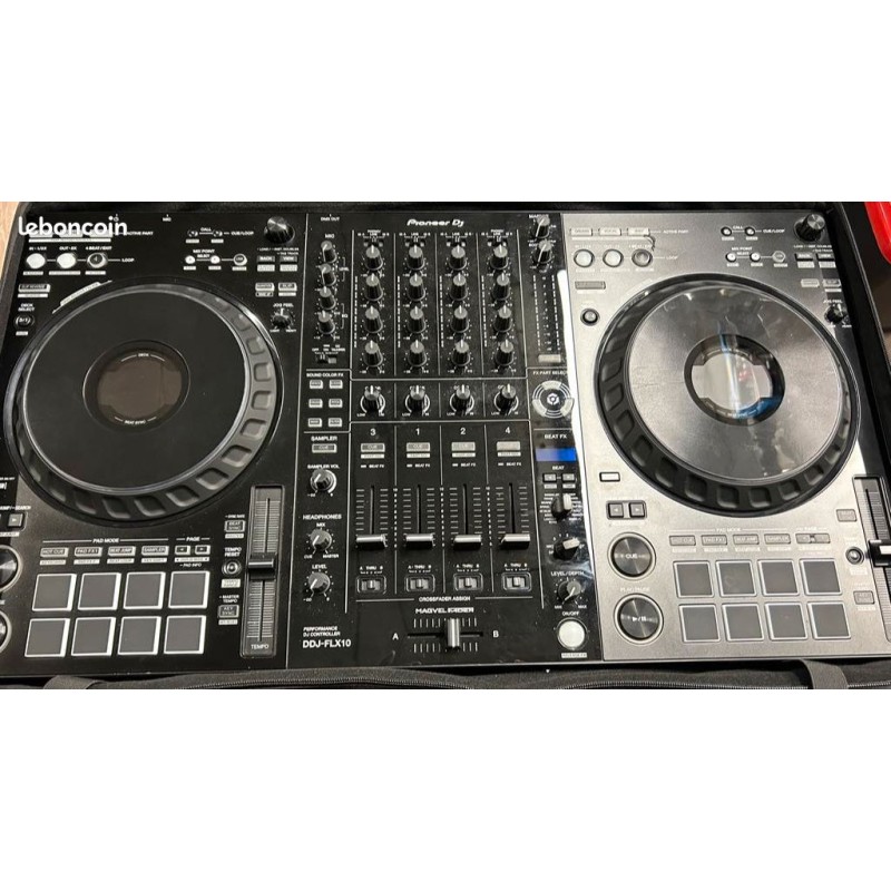 Pioneer DDJ FLX 10 avec housse et decksaver
